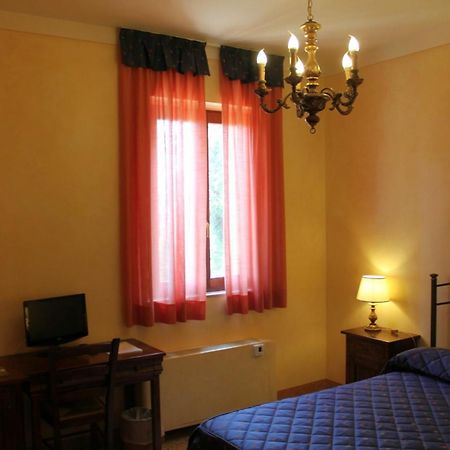 Villa Rinalducci Фано Стая снимка