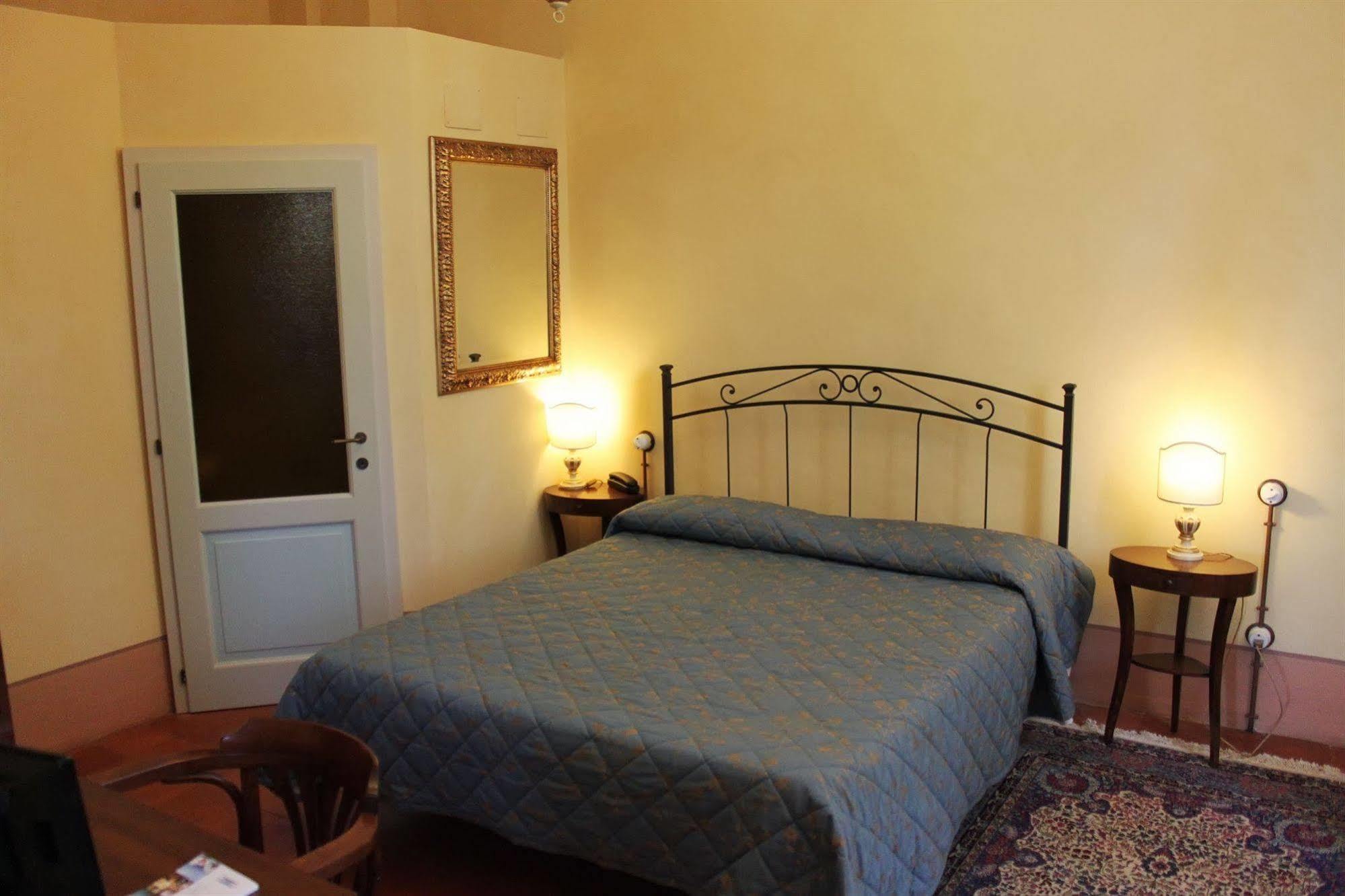 Villa Rinalducci Фано Екстериор снимка