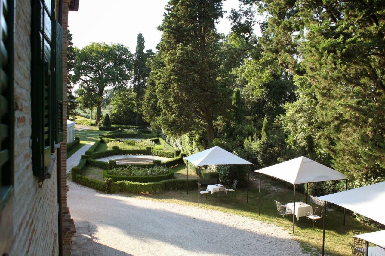 Villa Rinalducci Фано Екстериор снимка